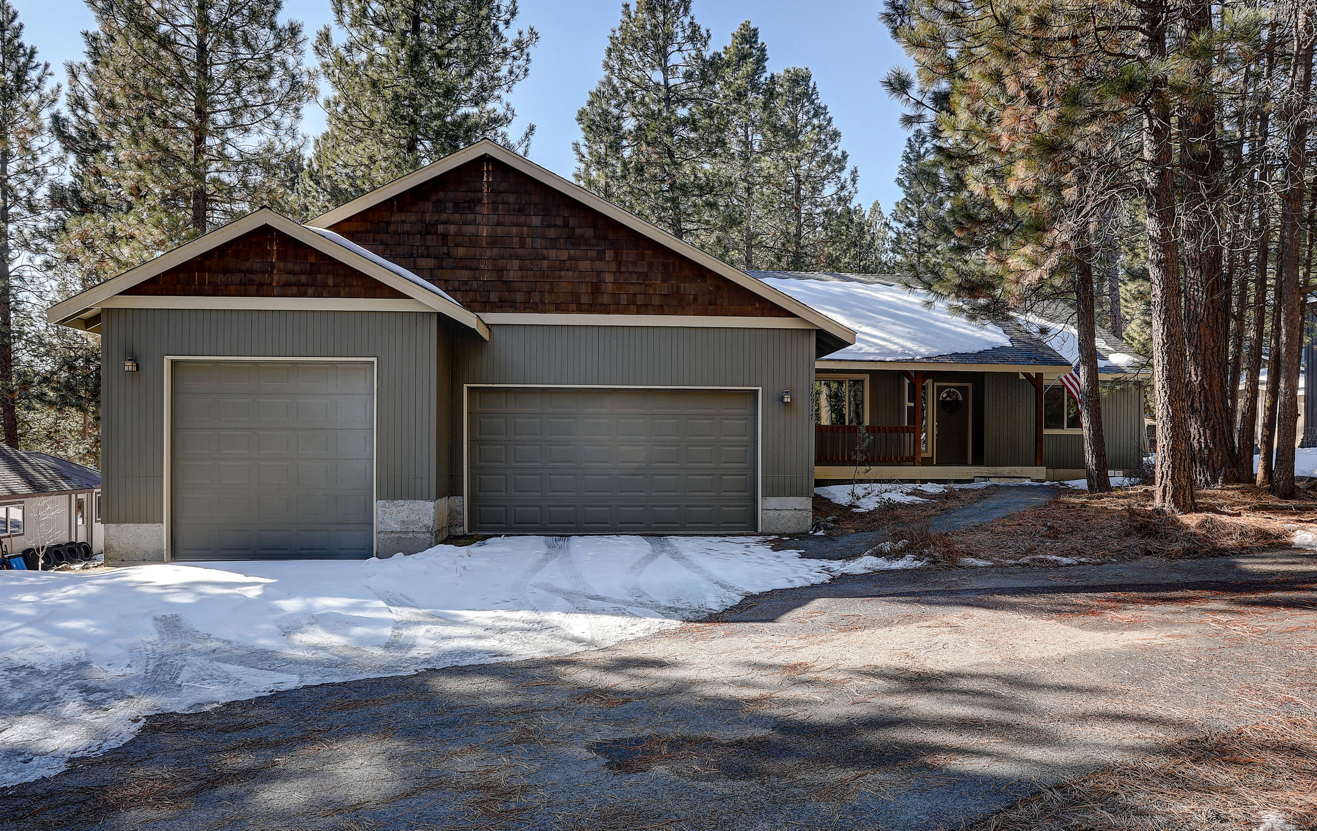 16917 Downey Road Bend, OR 97707 - Photo 1 of 22 01