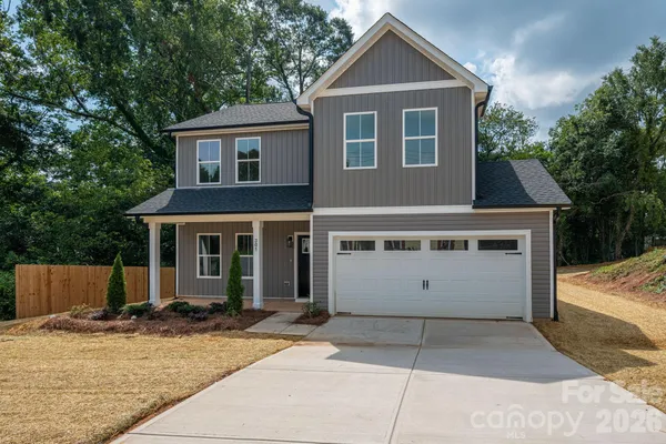 $365,000 | 301 West Congress Street, Lincolnton, NC 28092