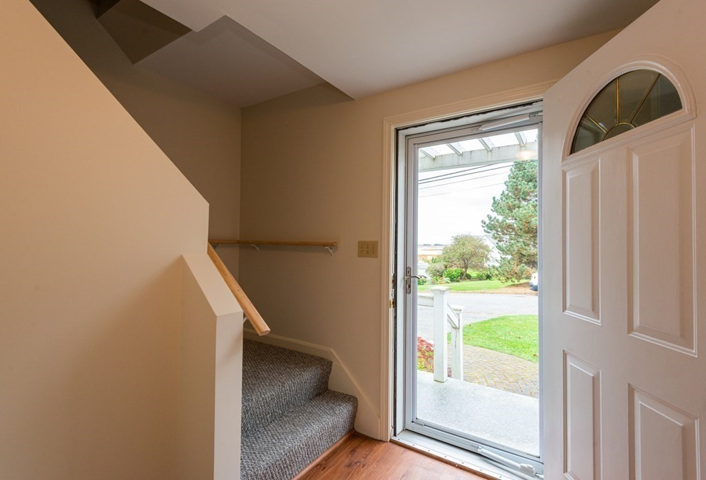 20 Ocean Drive Ipswich, MA 01938 - Photo 6 of 32 a view of balcony with furniture