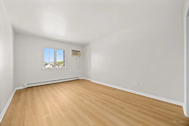 $115,000 | 17963 Huntleigh Court, Unit 302, Country Club Hills, IL 60478