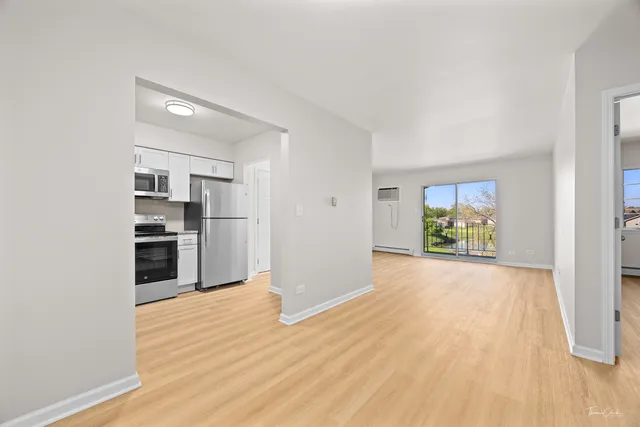 $115,000 | 17963 Huntleigh Court, Unit 302, Country Club Hills, IL 60478