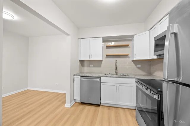 $115,000 | 17963 Huntleigh Court, Unit 302, Country Club Hills, IL 60478