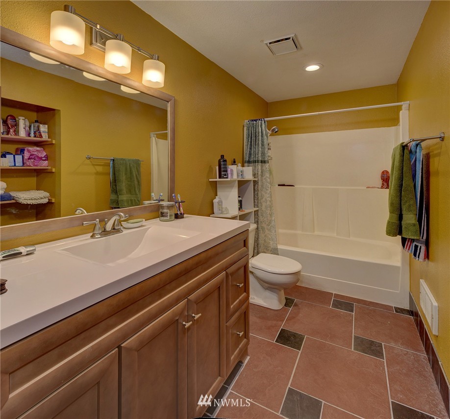 1415 Timber Trail Road East Port Orchard, WA 98366 - Photo 10 of 22 Gallery Image 10