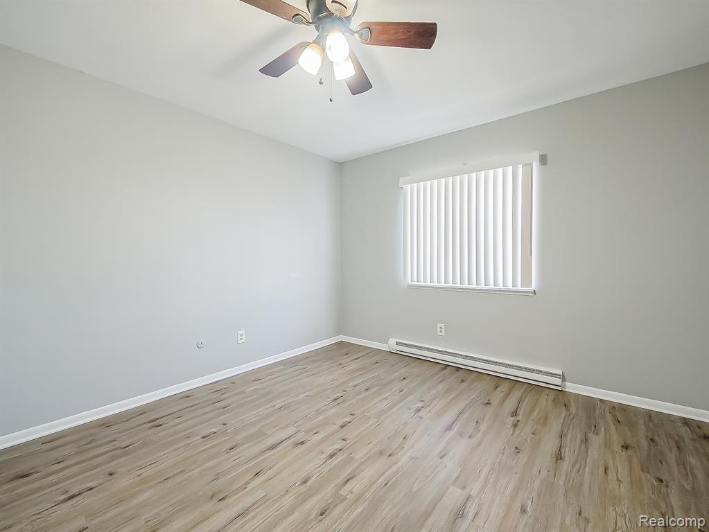 121 East Van Riper Road, Unit 6 Fowlerville, MI 48836 - Photo 9 of 23