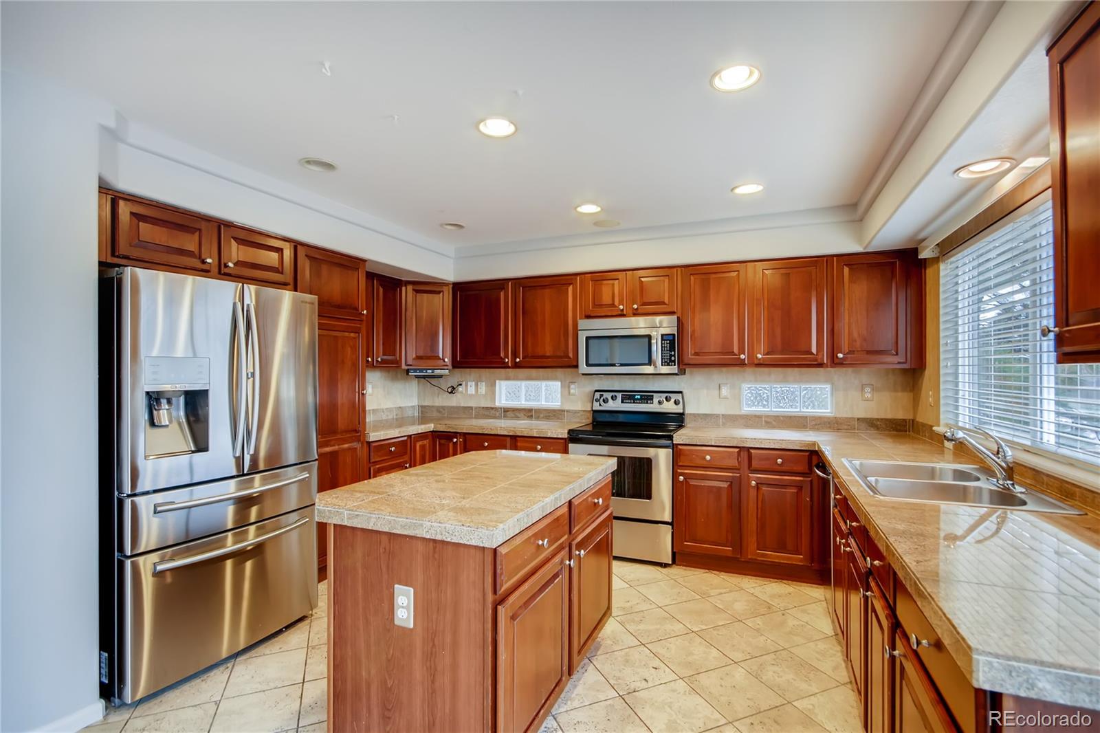 4521 Melbourne Way Highlands Ranch, CO 80130 - Photo 9 of 26 Gallery Image 9