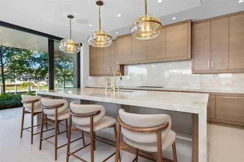 $49,995,000 | 625 San Marco Drive, Fort Lauderdale, FL 33301