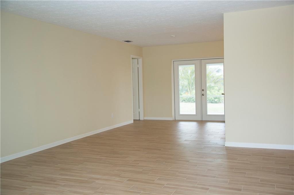 5104 Southeast Horseshoe Point Road Stuart, FL 34997 - Photo 19 of 21 Gallery Image 19