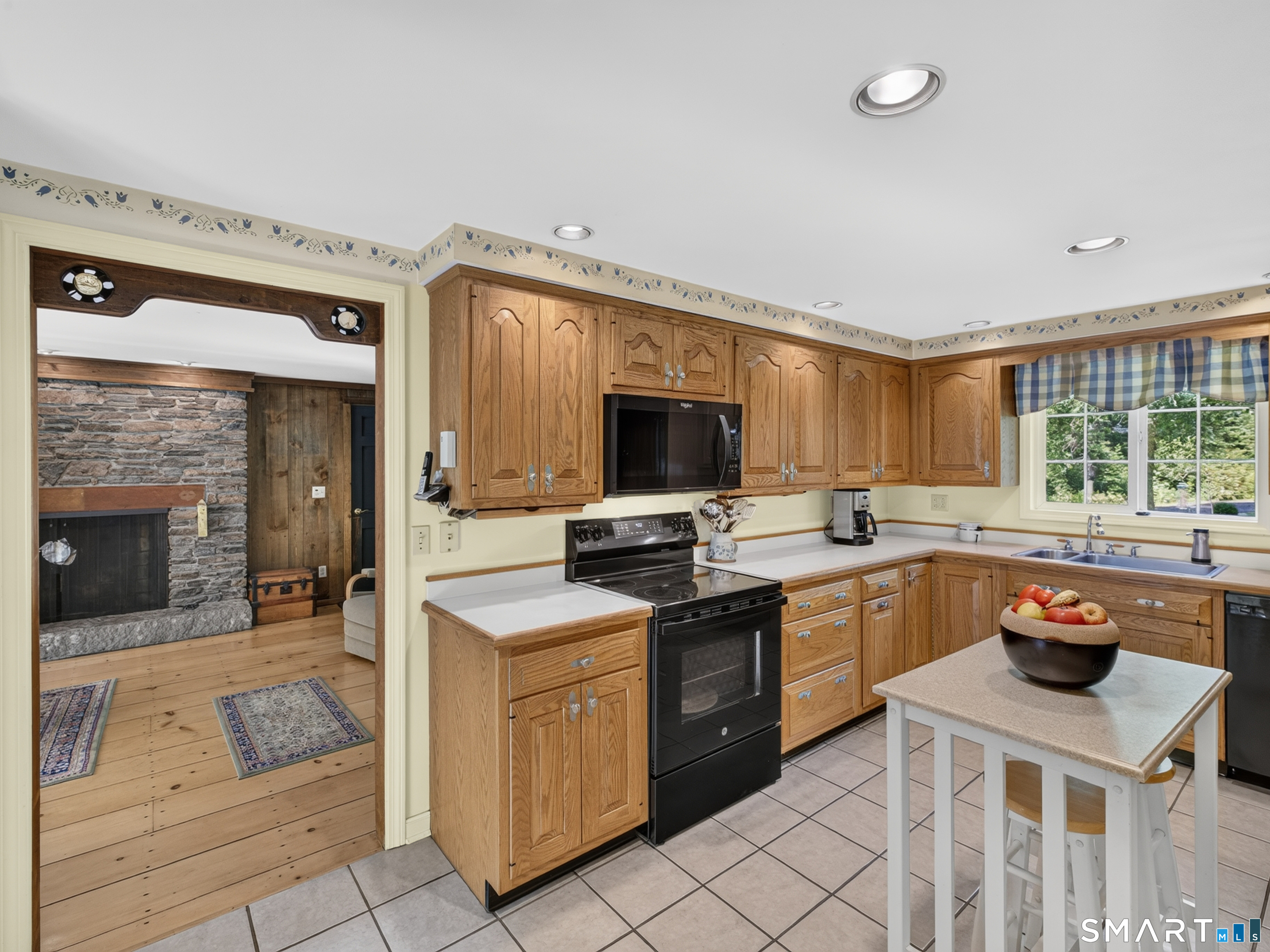 55 Kelseytown Road Clinton, CT 06413 - Photo 12 of 36