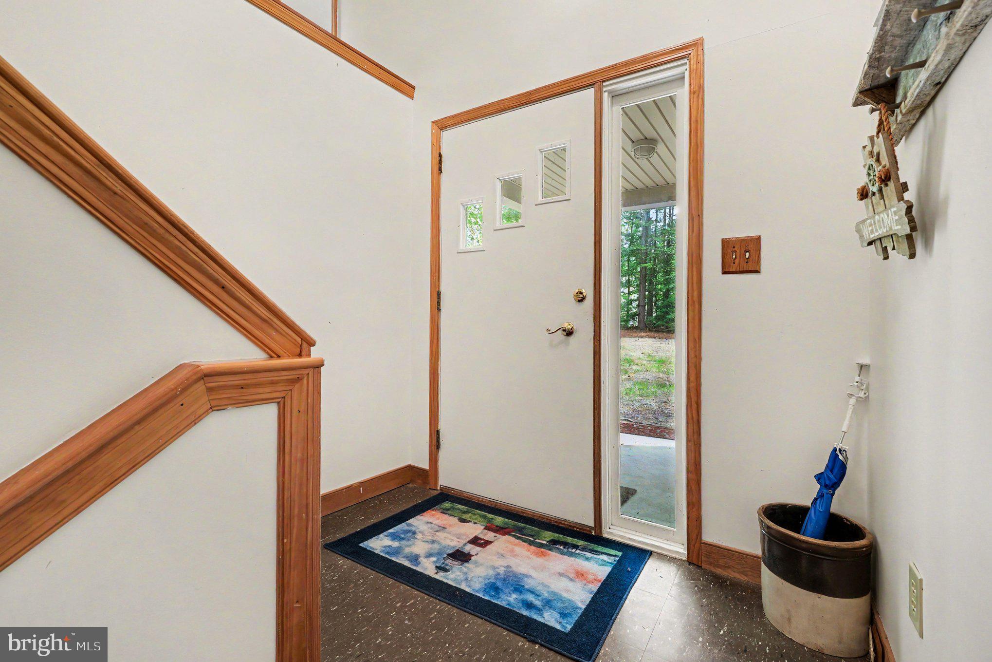 306 Liberty Road Reedville, VA 22539 - Photo 6 of 46 Foyer
