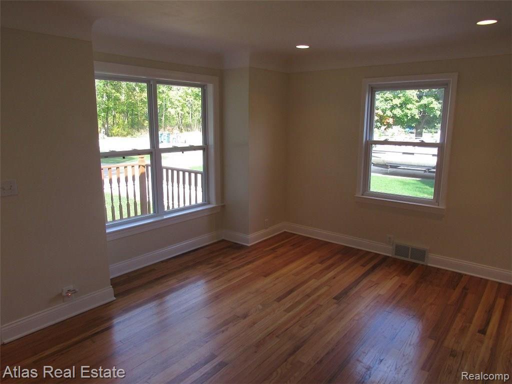 5335 Davison Road Lapeer, MI 48446 - Photo 8 of 14