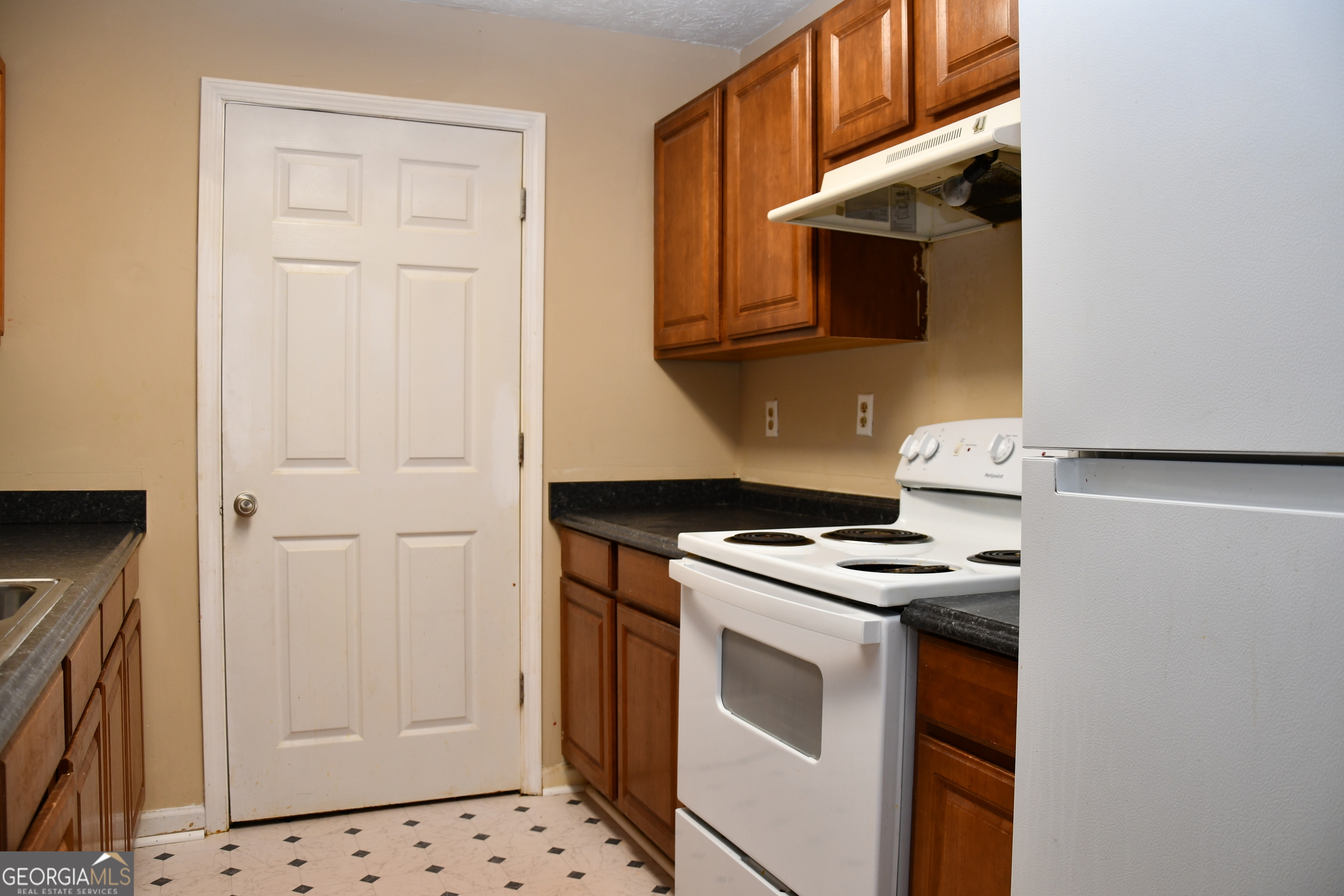 9301 Waldrop Place Decatur, GA 30034 - Photo 3 of 31