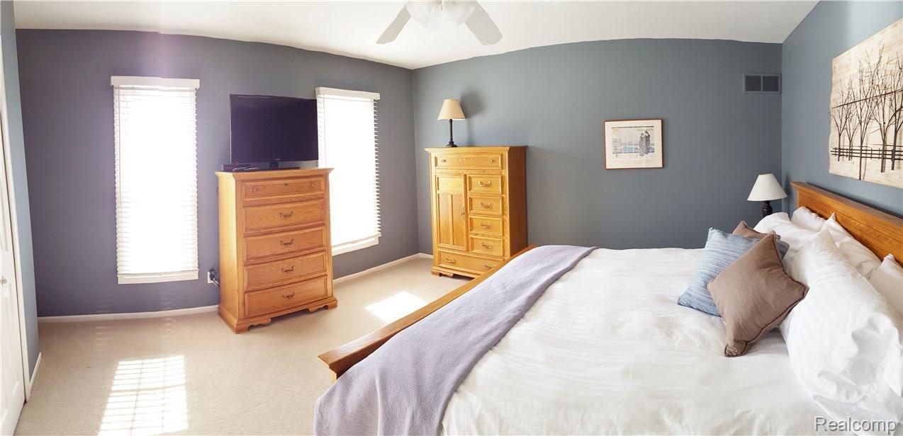 1912 Lenomar Court Rochester, MI 48309 - Photo 22 of 31 7 master bedroom (5).jpg