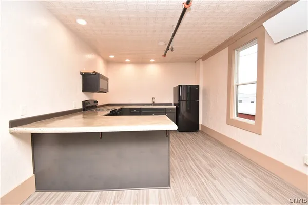 $1,250 | 152 Court Street, Unit 2, Watertown, NY 13601