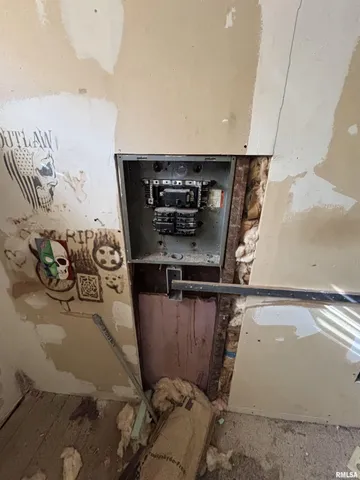 $12,000 | 1516 South Westmoreland Avenue, Peoria, IL 61605