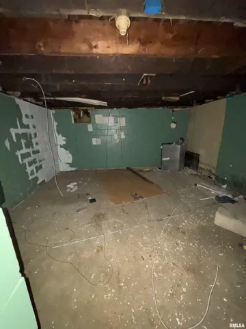 $12,000 | 1516 South Westmoreland Avenue, Peoria, IL 61605