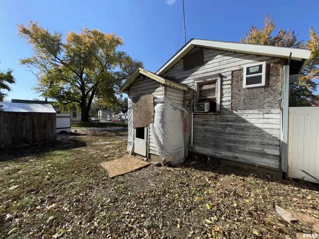 $12,000 | 1516 South Westmoreland Avenue, Peoria, IL 61605