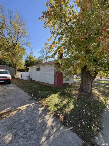 $12,000 | 1516 South Westmoreland Avenue, Peoria, IL 61605