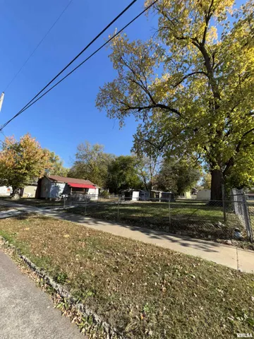 $12,000 | 1516 South Westmoreland Avenue, Peoria, IL 61605