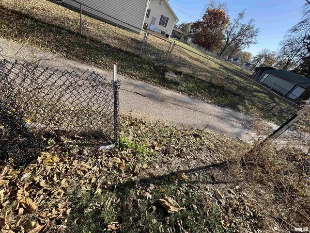 $12,000 | 1516 South Westmoreland Avenue, Peoria, IL 61605