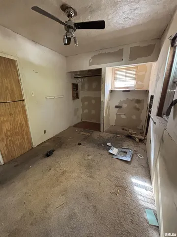 $12,000 | 1516 South Westmoreland Avenue, Peoria, IL 61605