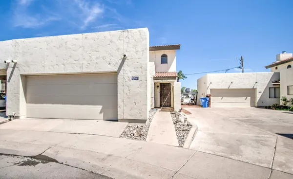 $2,000 | 7761 North 19th Drive, Phoenix, AZ 85021