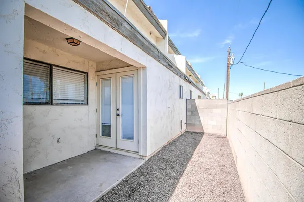 $2,000 | 7761 North 19th Drive, Phoenix, AZ 85021