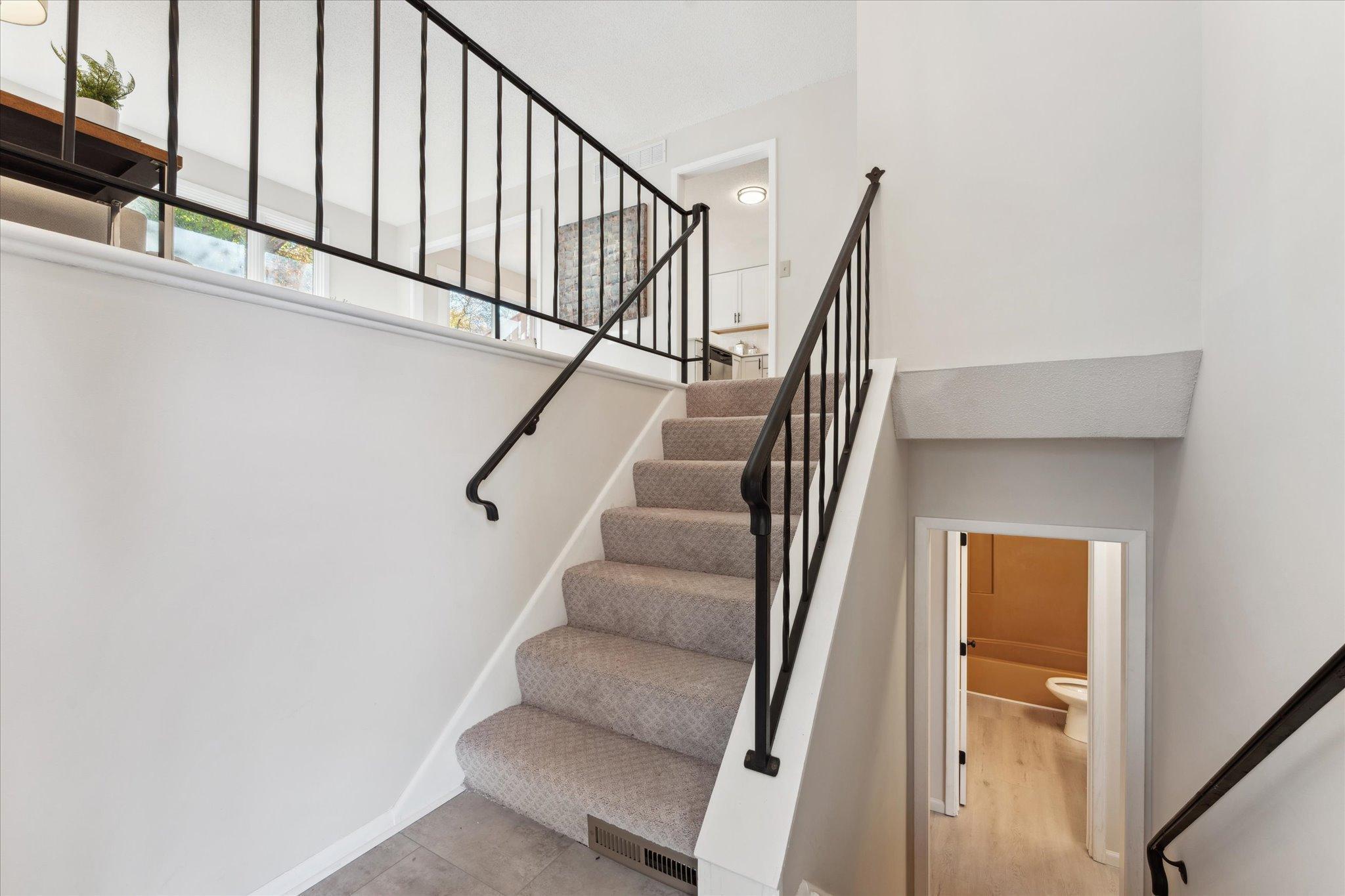 3705 Williston Road Minnetonka, MN 55345 - Photo 14 of 32