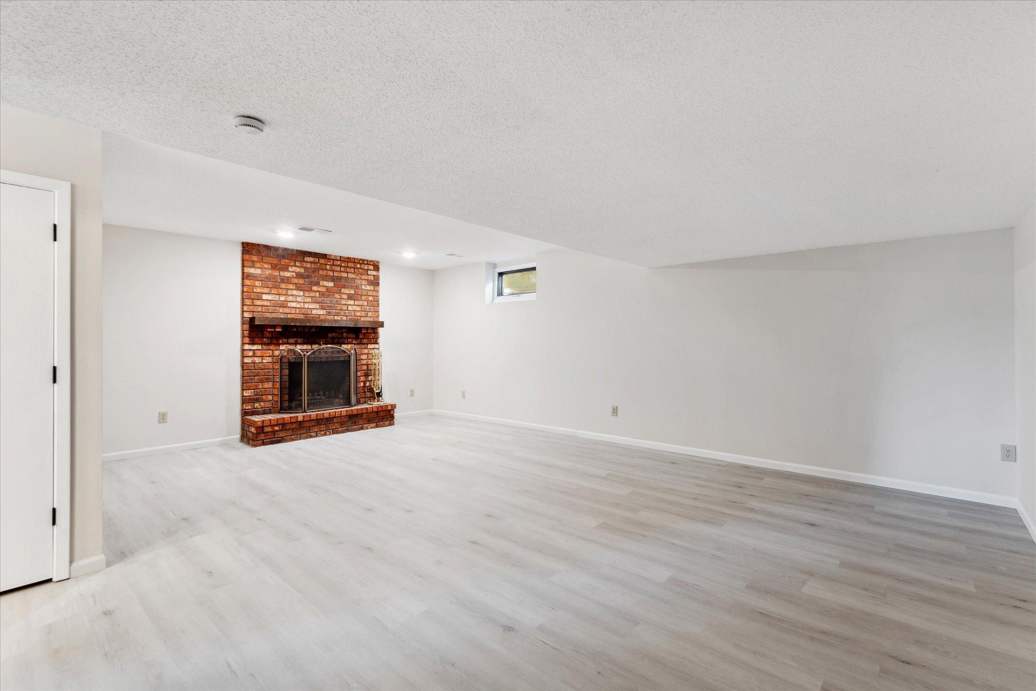 3705 Williston Road Minnetonka, MN 55345 - Photo 16 of 32