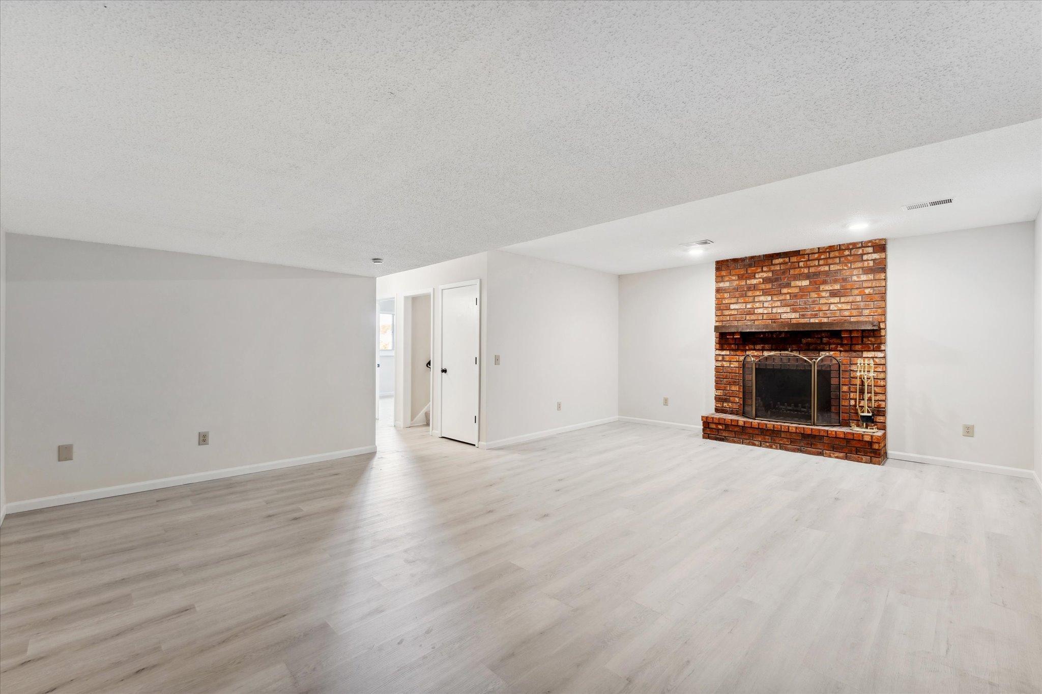 3705 Williston Road Minnetonka, MN 55345 - Photo 17 of 32