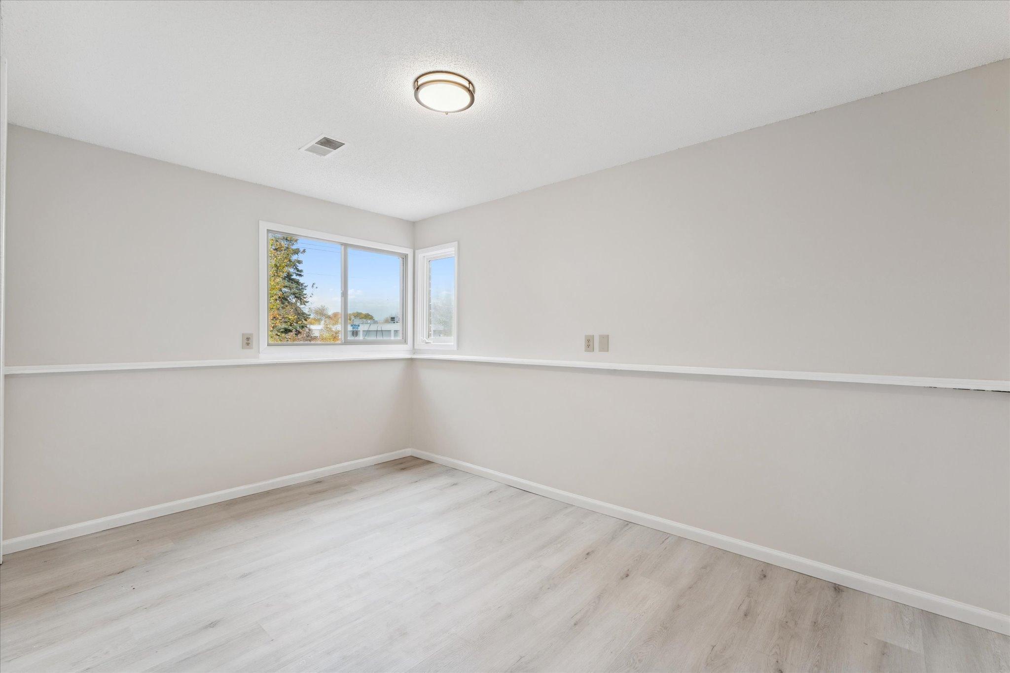 3705 Williston Road Minnetonka, MN 55345 - Photo 20 of 32