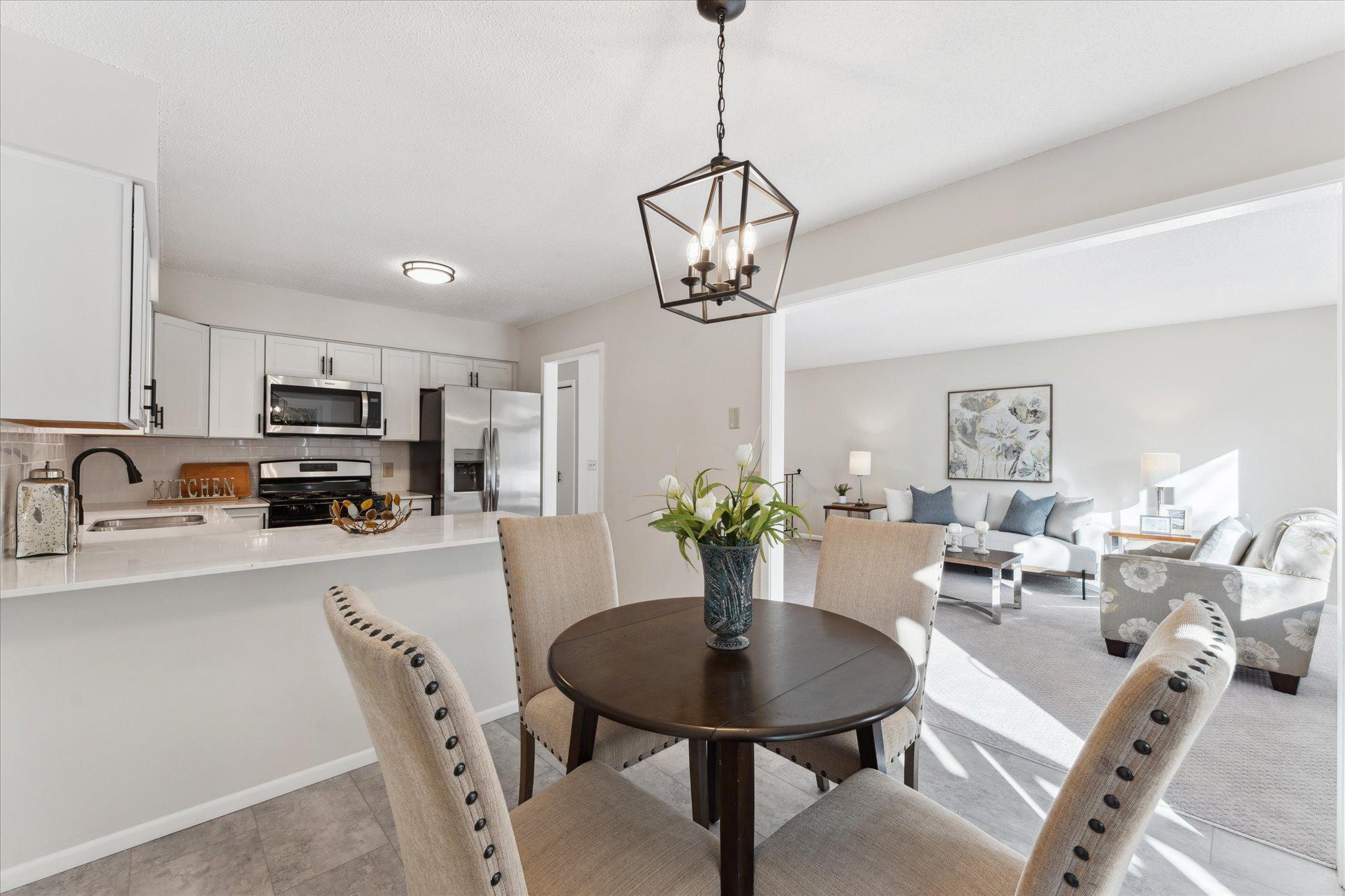 3705 Williston Road Minnetonka, MN 55345 - Photo 3 of 32