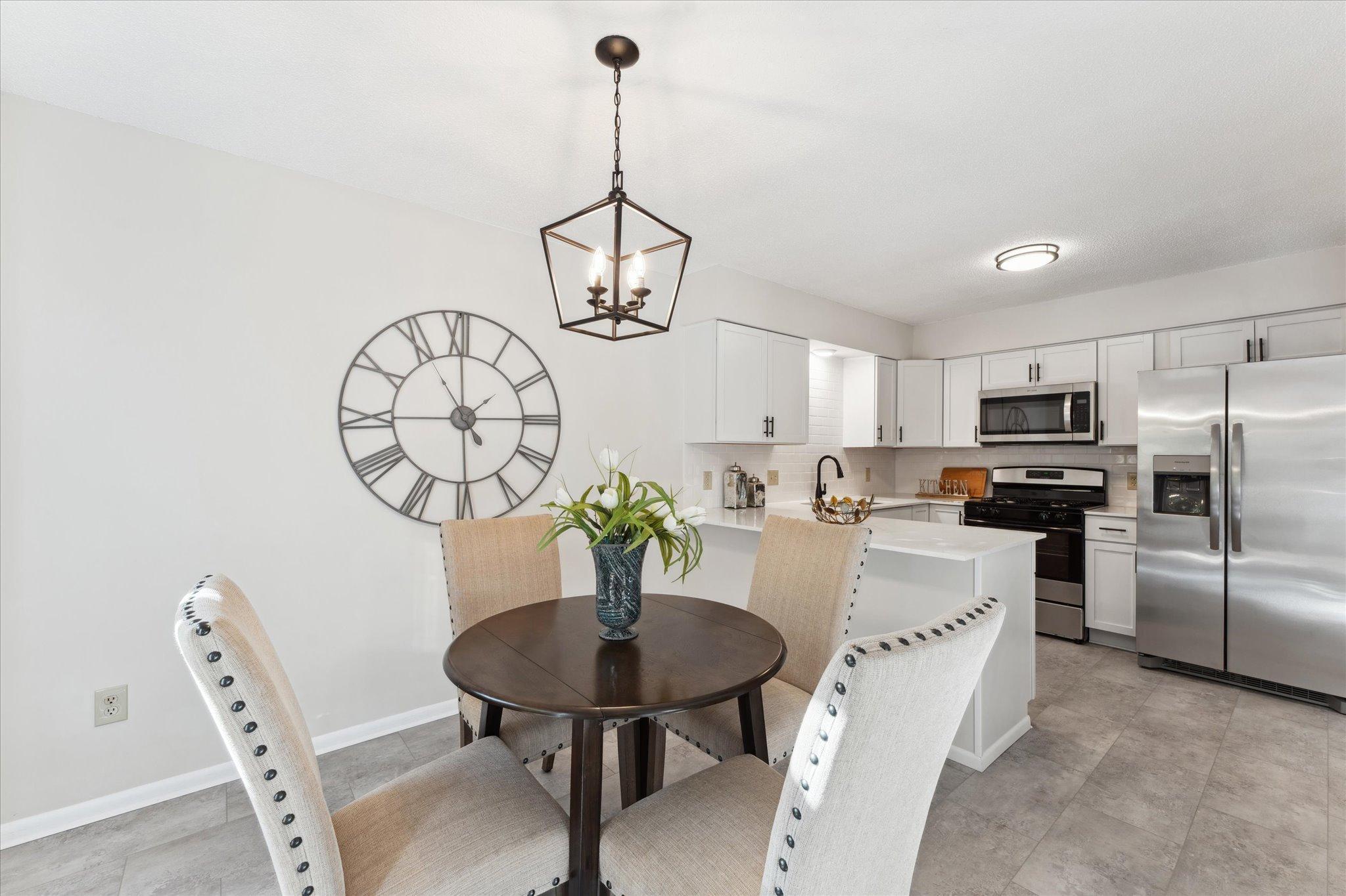 3705 Williston Road Minnetonka, MN 55345 - Photo 6 of 32