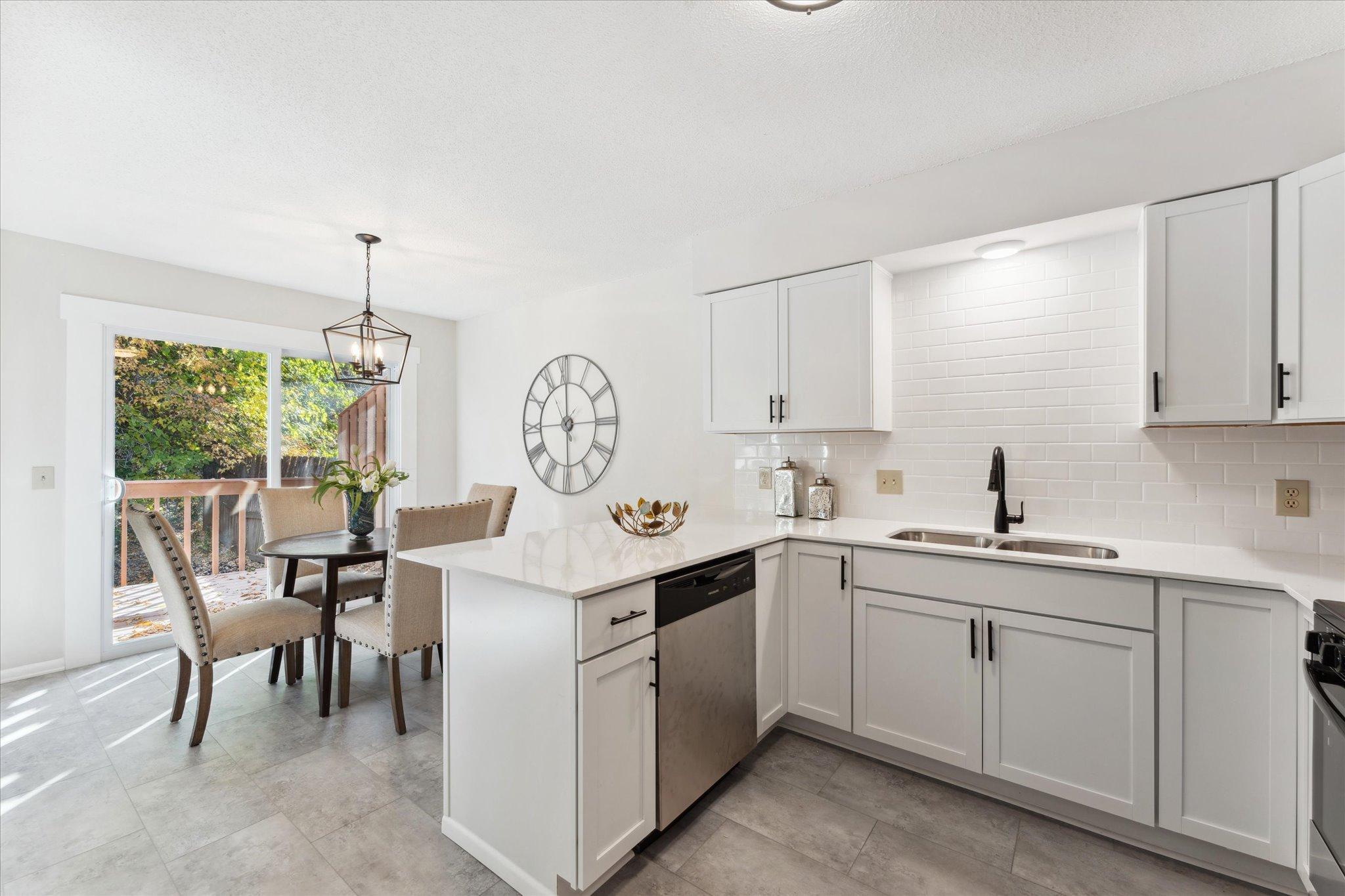 3705 Williston Road Minnetonka, MN 55345 - Photo 8 of 32