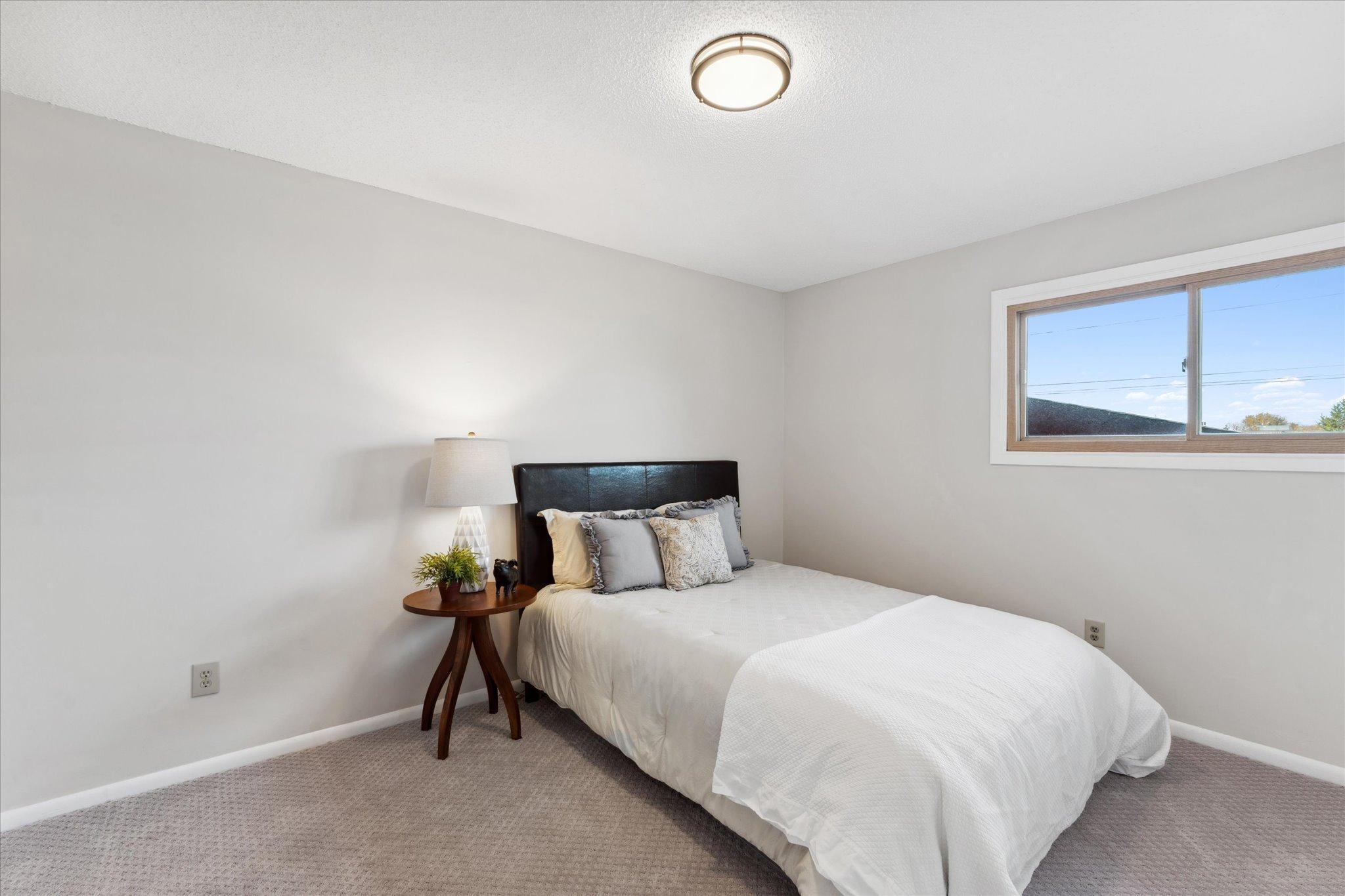 3705 Williston Road Minnetonka, MN 55345 - Photo 10 of 32