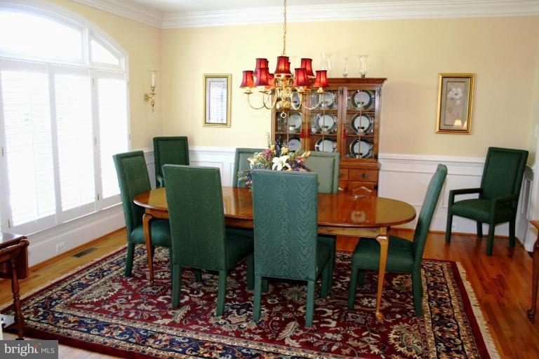 8323 Roxborough Loop Gainesville, VA 20155 - Photo 4 of 24 Dining Room
