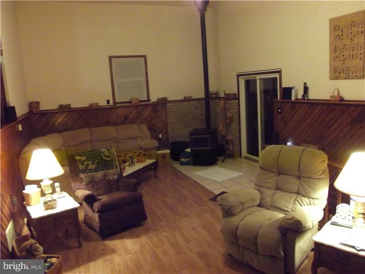 520 Robinson Road Carneys Point, NJ 08069 - Photo 13 of 19 Gallery Image 13