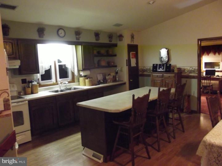 520 Robinson Road Carneys Point, NJ 08069 - Photo 10 of 19 Gallery Image 10