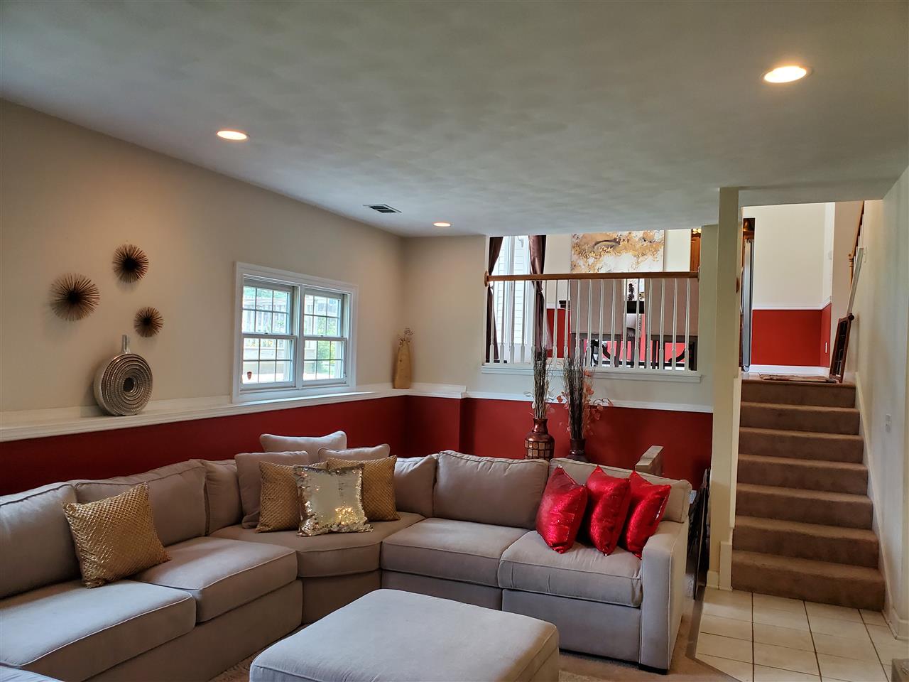 2850 Southbridge Road Rockford, IL 61114 - Photo 10 of 25 a living room with furniture and a window