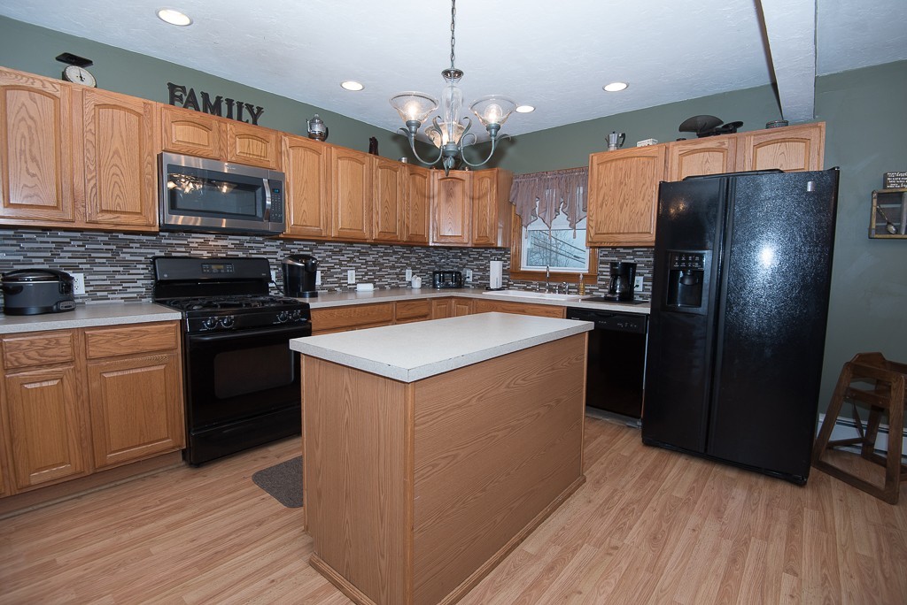303 Massasoit Road Worcester, MA 01604 - Photo 8 of 23 Gallery Image 8