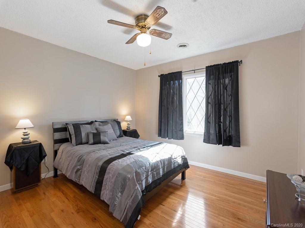 46 East Lake View Road Hendersonville, NC 28739 - Photo 10 of 21 Gallery Image 10
