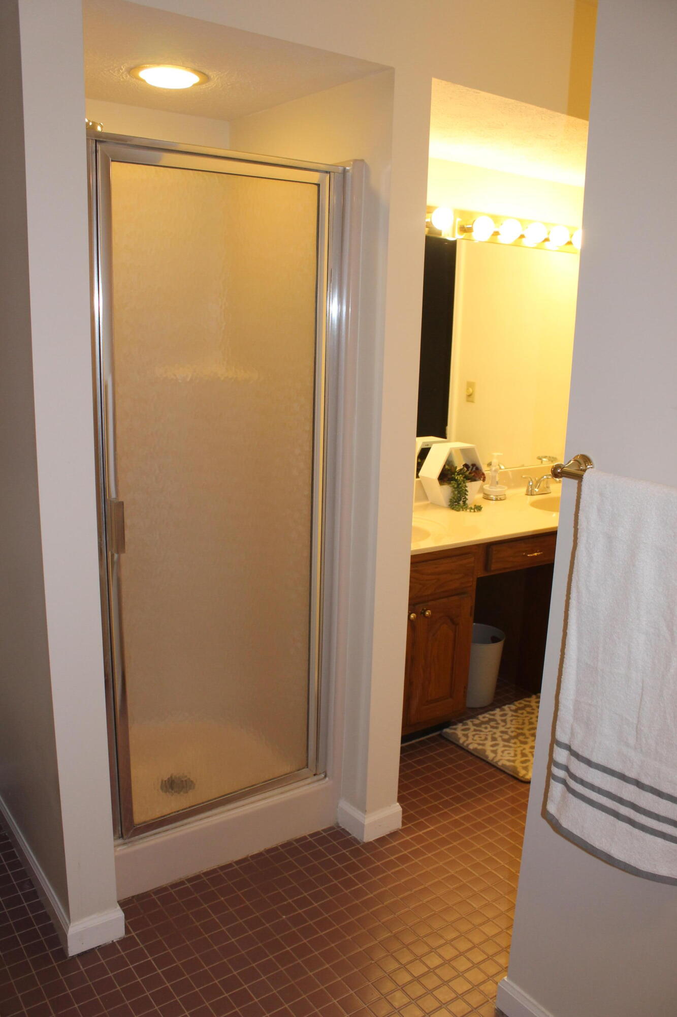 2098 Red House Road Richmond, KY 40475 - Photo 25 of 40 Primary Bathroom