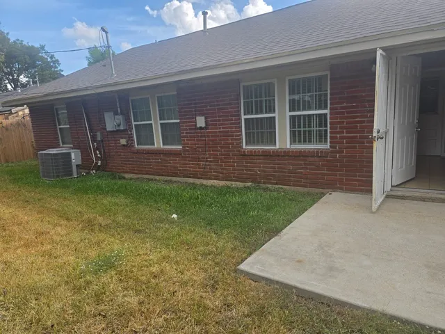 $1,595 | 4122 Beran Drive, Houston, TX 77045