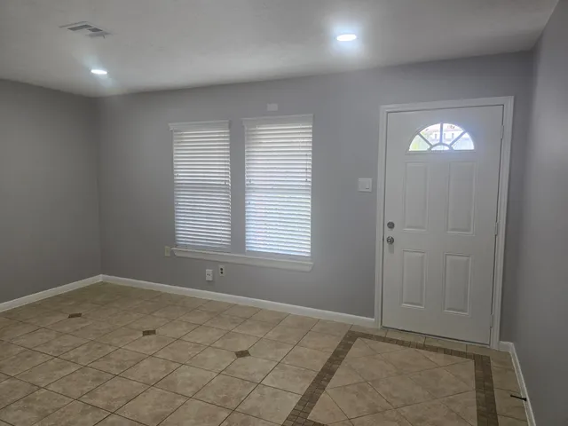 $1,595 | 4122 Beran Drive, Houston, TX 77045