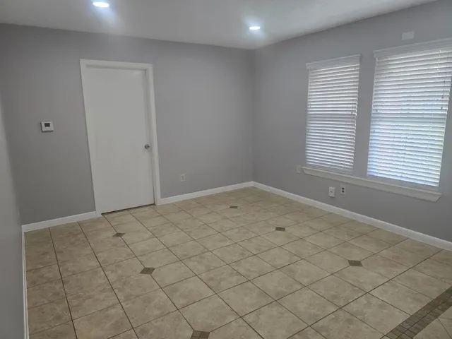 $1,595 | 4122 Beran Drive, Houston, TX 77045