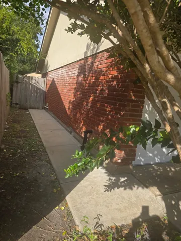 $1,595 | 4122 Beran Drive, Houston, TX 77045