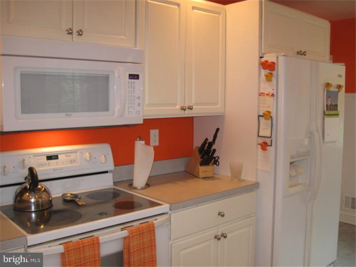 205 Fitzwilliams Road Bryn Mawr, PA 19010 - Photo 12 of 25 Kitchen