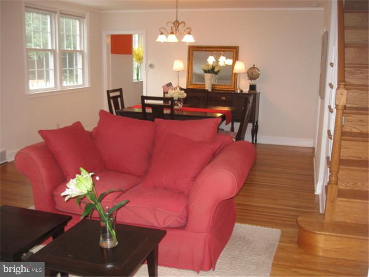 205 Fitzwilliams Road Bryn Mawr, PA 19010 - Photo 4 of 25 Living Room