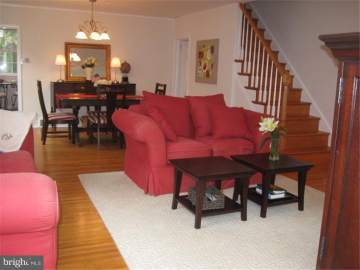 205 Fitzwilliams Road Bryn Mawr, PA 19010 - Photo 5 of 25 Living Room