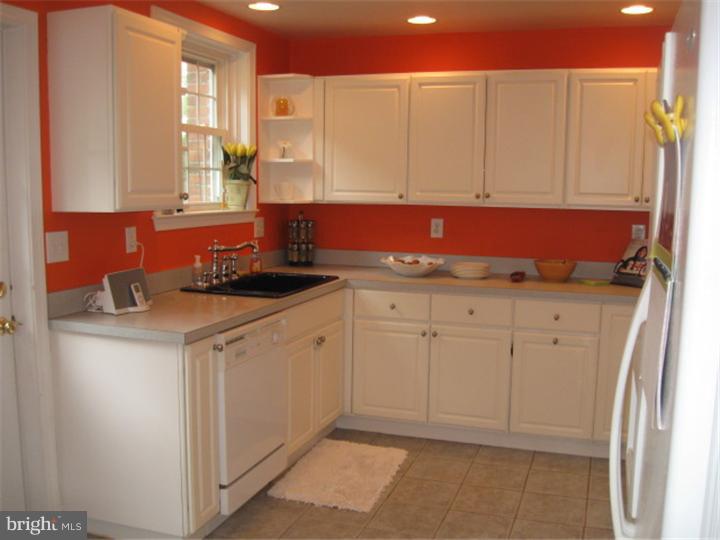 205 Fitzwilliams Road Bryn Mawr, PA 19010 - Photo 10 of 25 Kitchen