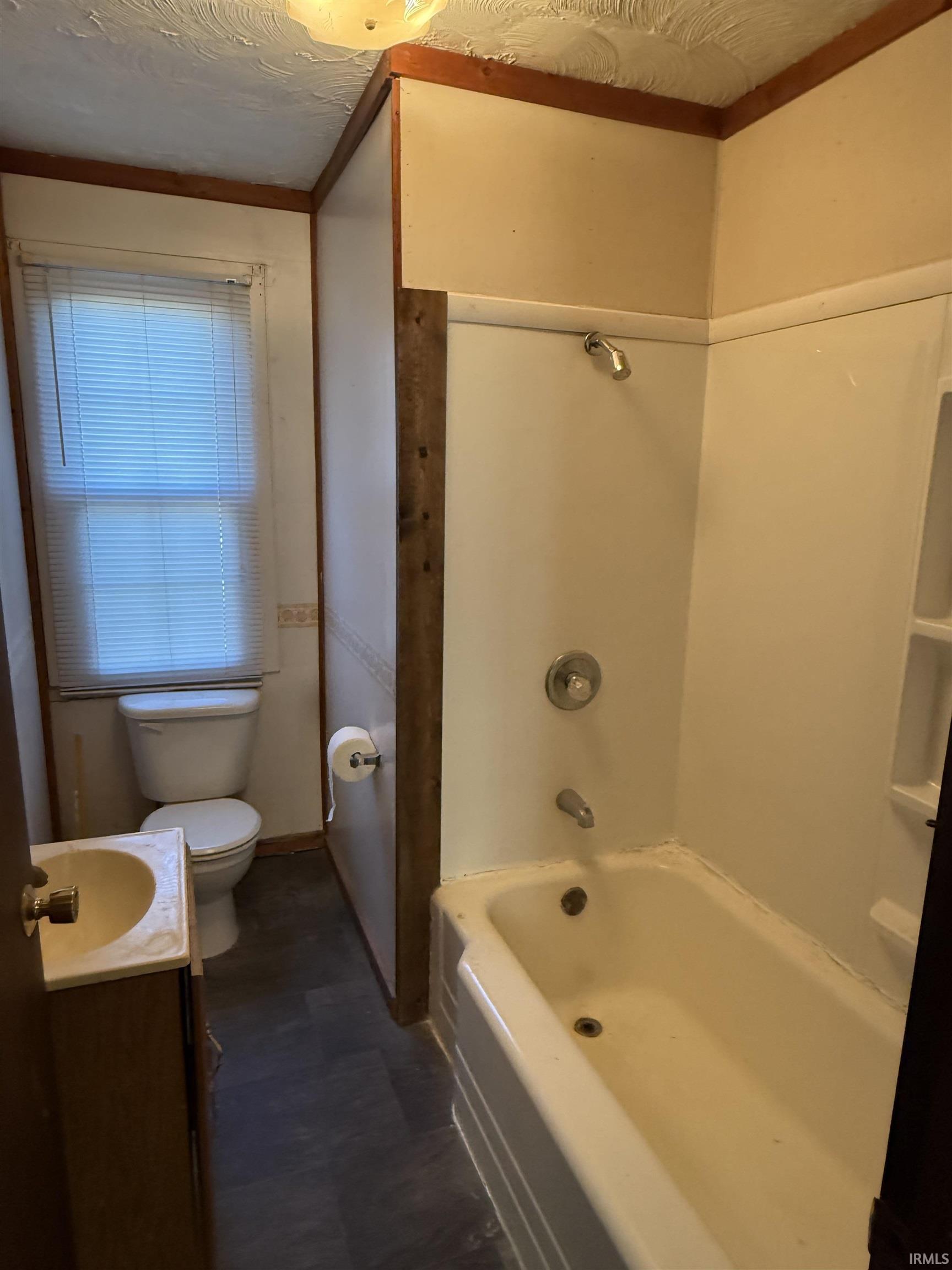 187 South Snowden Street Andrews, IN 46702 - Photo 8 of 10